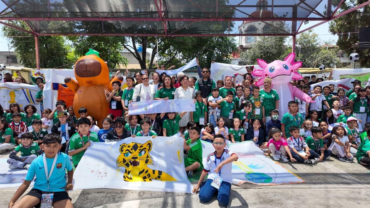 Beatriz Rojas Da Banderazo de Inicio a Cursos de Verano en 50 Centros DIF de la CDMX y Tres de Dia